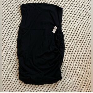 Gap Maternity size large NWT - Maternity Full Panel Ruched Pencil Skirt in black